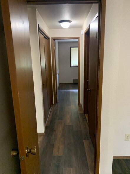 Building Photo - 107 La Villa Dr