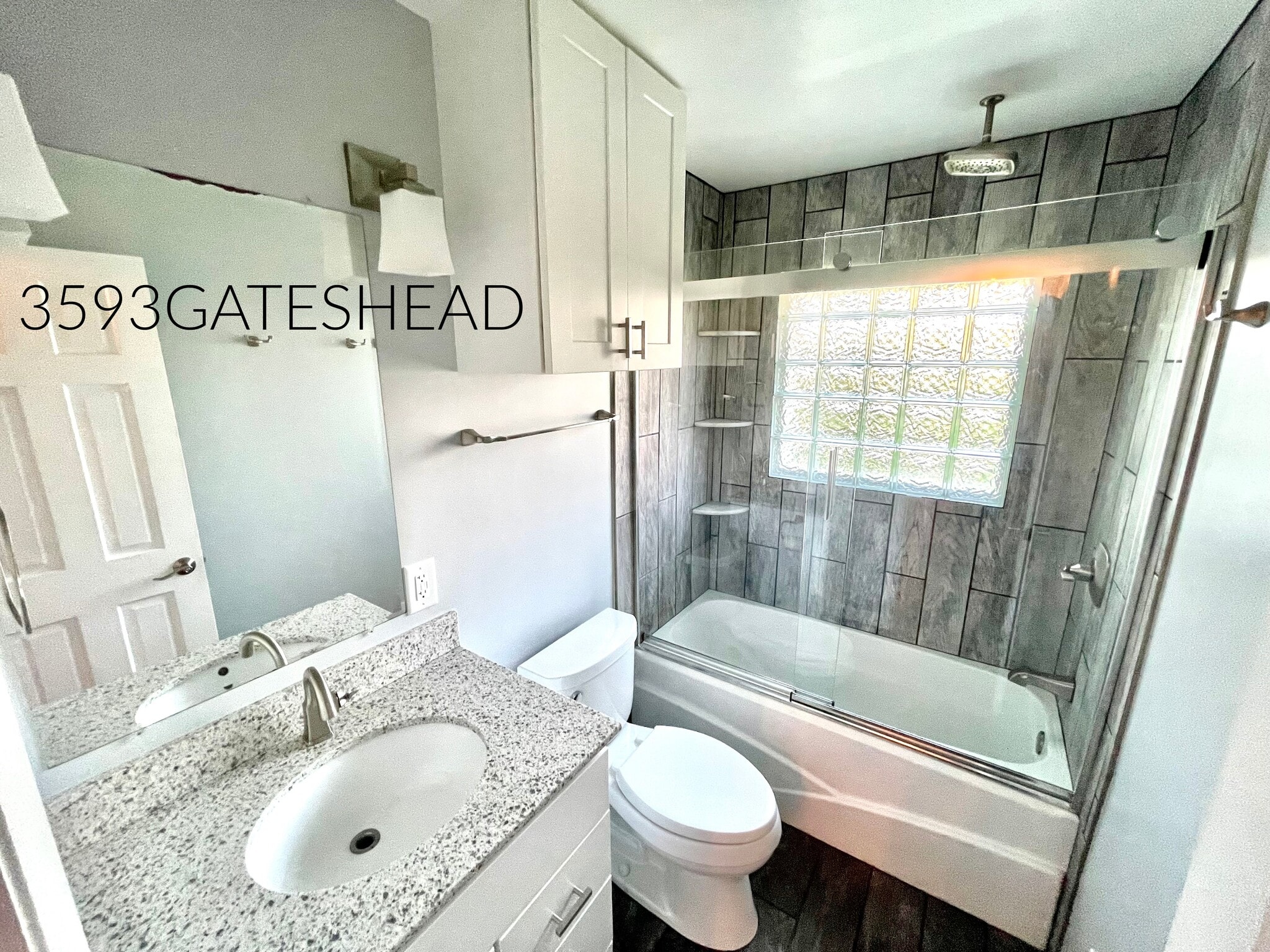 Main Bath - 3593 Gateshead St NE