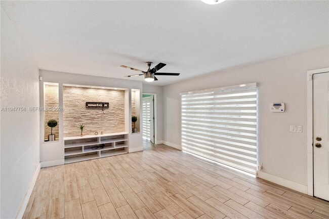 Building Photo - 2588 Garden Ct