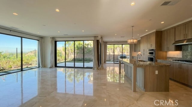 Building Photo - 147 Oceano