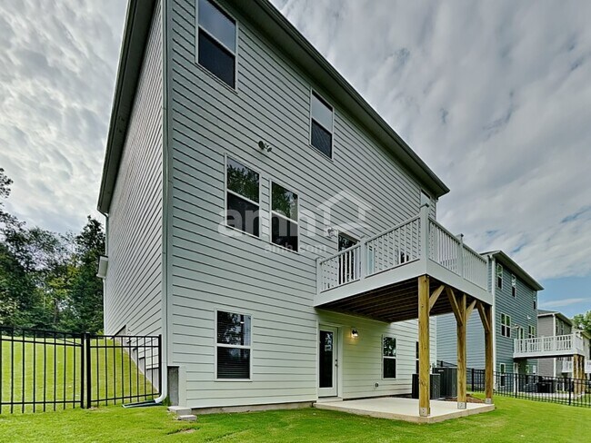 Building Photo - 14026 Belle Mont Dr