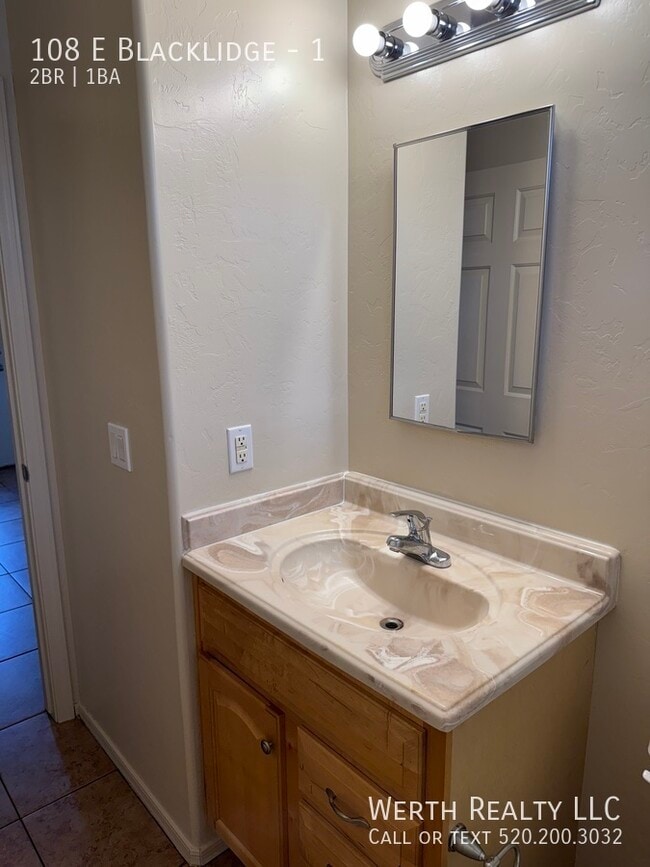 Building Photo - 108 E Blacklidge-1