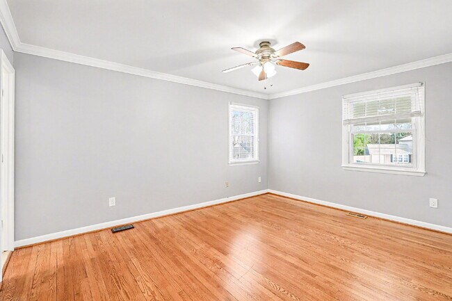 Building Photo - Welcome Home!!