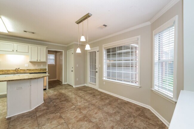 Building Photo - 787 Silver Sands Dr
