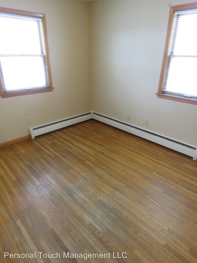 Building Photo - 1231 10th St N