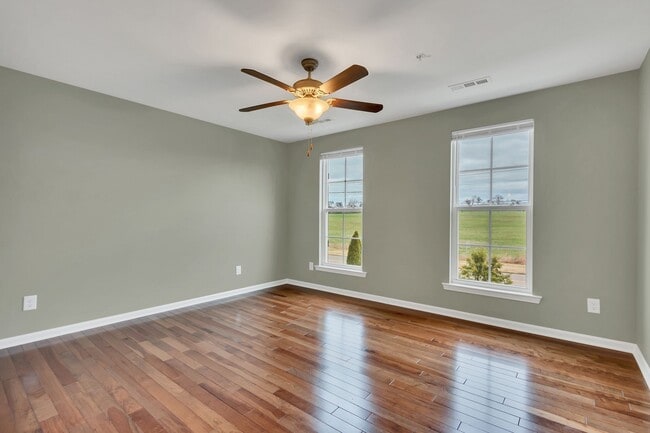 Building Photo - 305 Dursley Ln