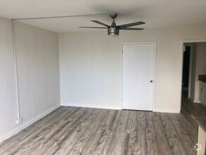 Building Photo - Cozy 1 Bedroom Near UH