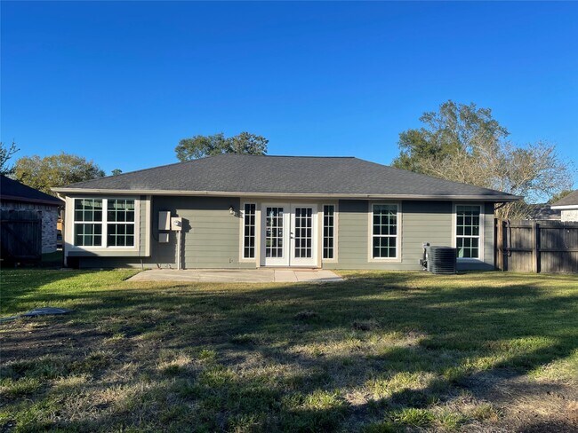 Building Photo - 9838 Golden Eagle St