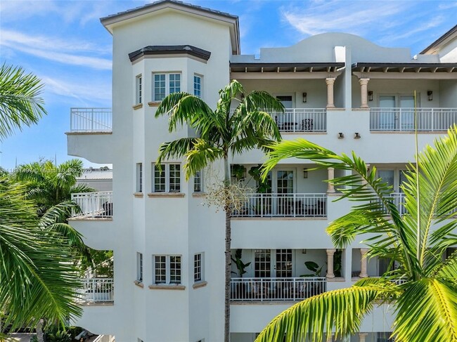 Building Photo - 1415 Sunset Harbour Dr