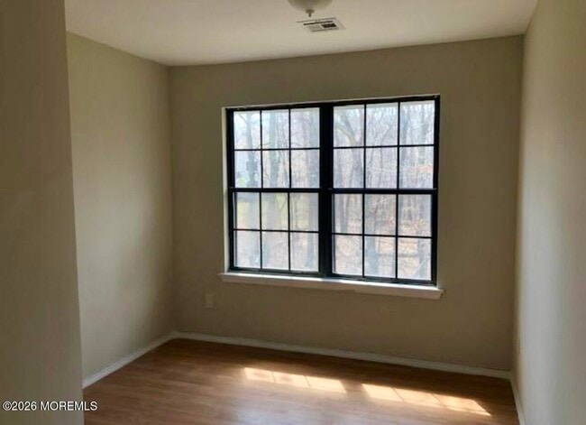 Building Photo - 1004 Arlington Dr