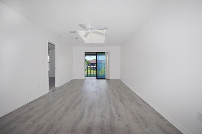 Building Photo - 5361 Treetops Dr