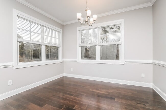 Building Photo - 190 Grey Hawk Dr