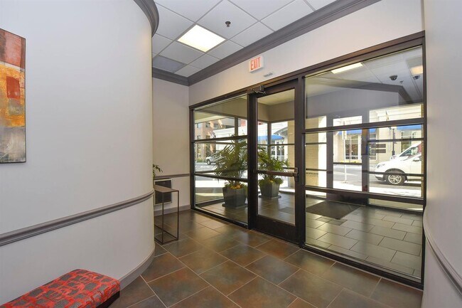 Building Photo - 111 N Ashley St