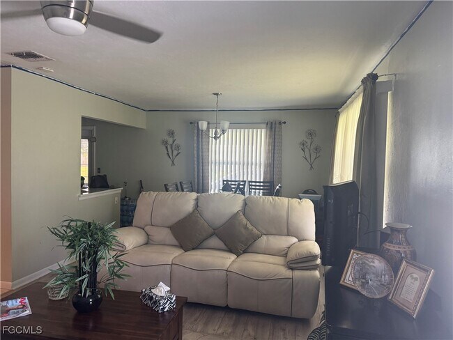 Building Photo - 1 Aztec Lily Ln