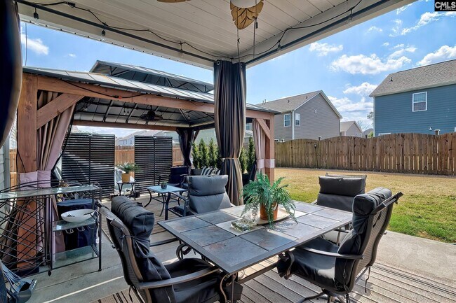 Building Photo - 660 Collett Dr