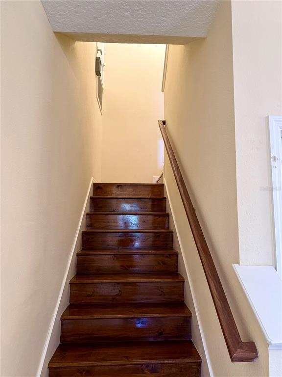 Building Photo - 2060 Royal Vista Ct