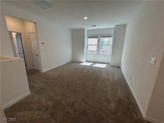 Building Photo - 326 Owens Peak Dr
