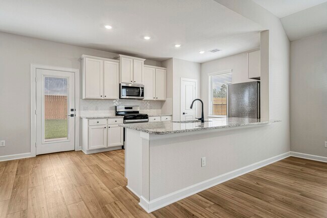 Building Photo - 15683 Honey Cv Dr