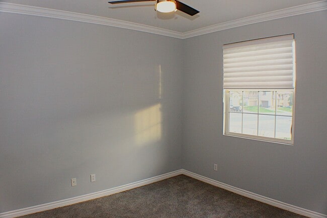 Building Photo - Single-Story Beauty with RV Parking in Nor...