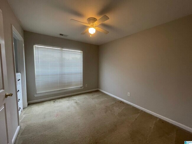 Building Photo - 4007 Cambridge Dr