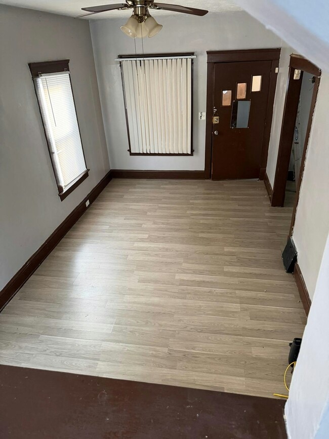 Building Photo - 3631 E 133rd St