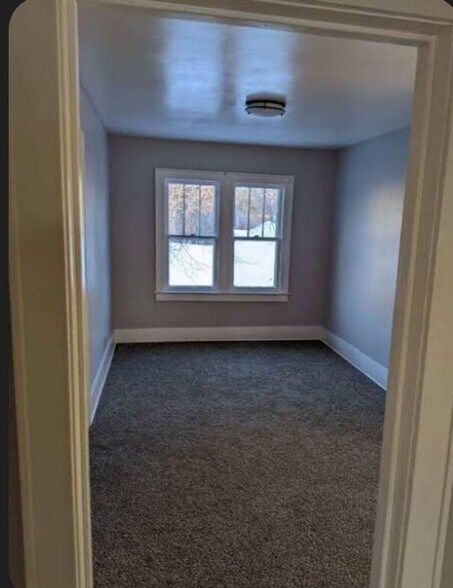 Building Photo - 1605 Kearsley Park Blvd