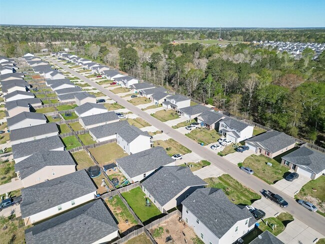 Building Photo - 15708 Del Norte Dr