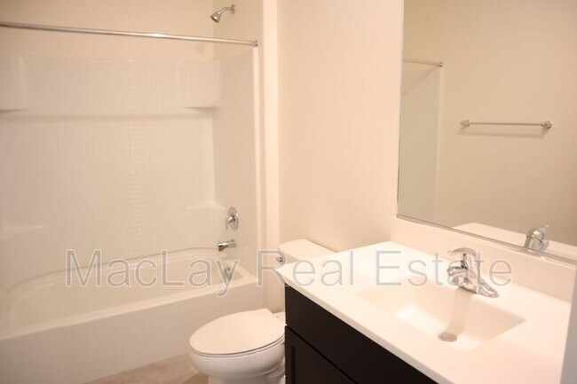 Building Photo - 10676 W Golson Dr