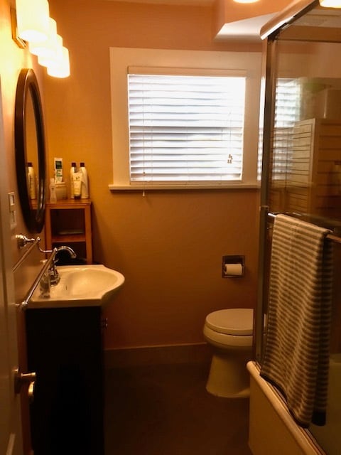 Remodeled bathroom - 1968 El Molino Ave