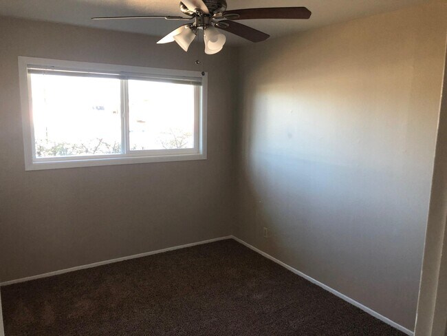 Building Photo - 5800 Bobwhite Ave