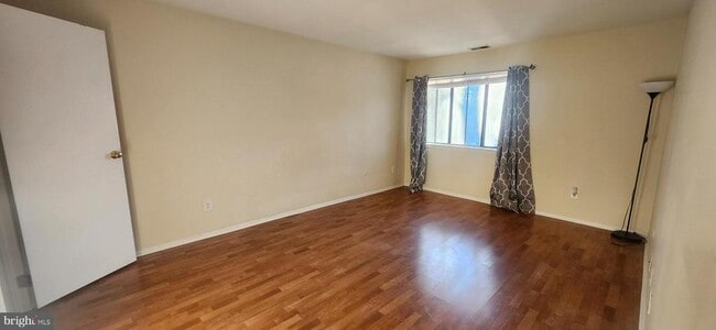 Building Photo - 124 Wood Mill Dr