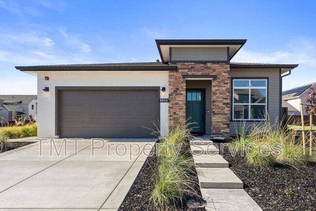 Building Photo - 9046 Ventura St