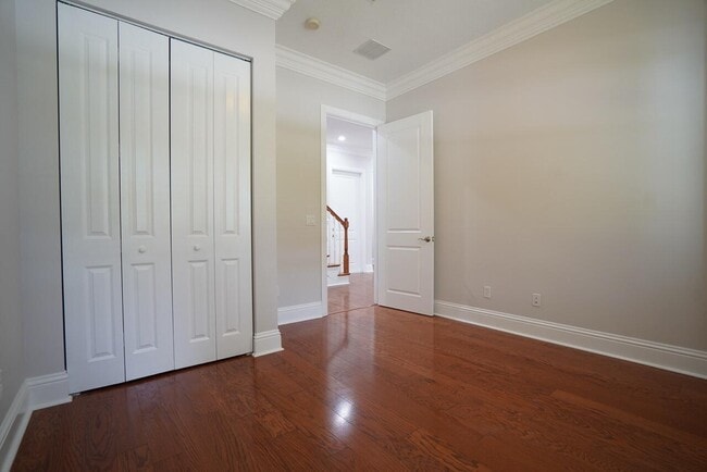 Building Photo - 214 S Latitude Cir