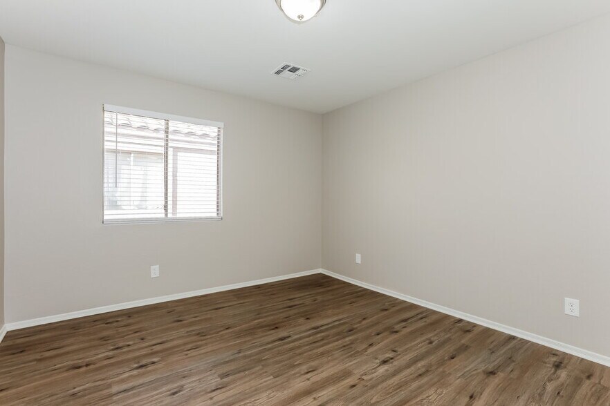 Building Photo - 11114 E Arbor Ave