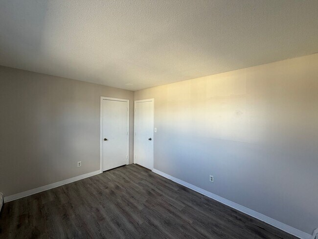 Building Photo - 158-162 Water st-11