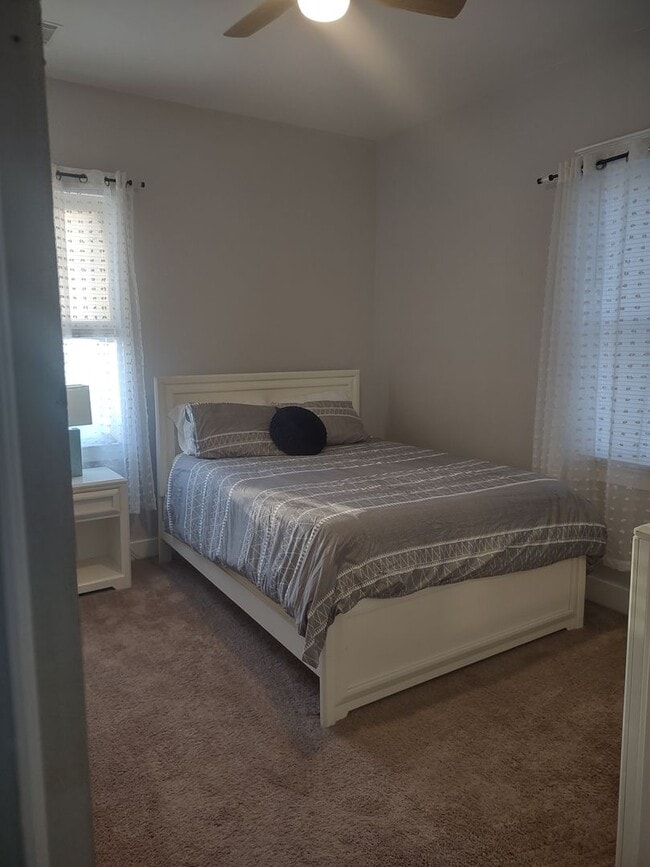 Building Photo - 1113 Olympia Ave