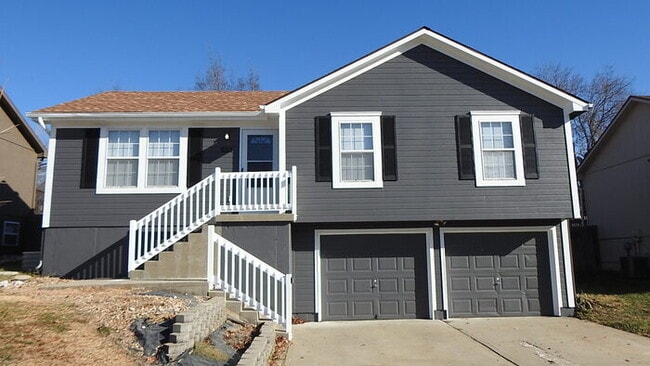 Building Photo - 3bed 2 full bath in Fort Osage Area