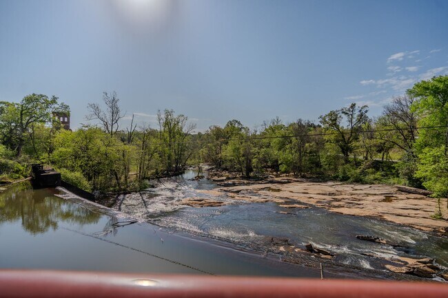 Building Photo - 231 Broadway St