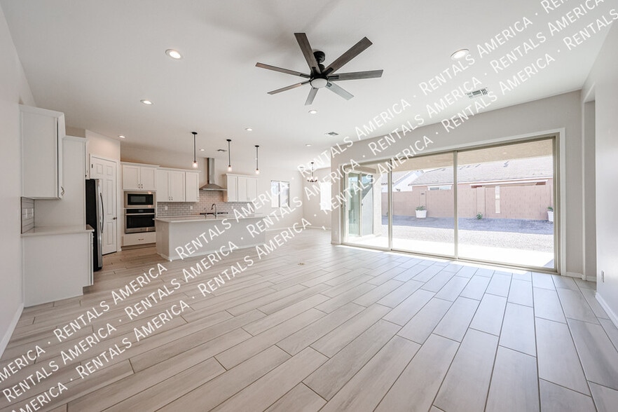 Building Photo - 4815 W Capistrano Ave