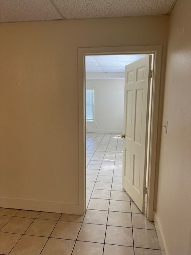 Building Photo - 755 CR 149