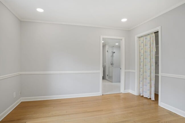 Building Photo - 35 Skylark Rd