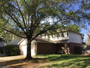 Building Photo - 11802 Sunny Stream Dr