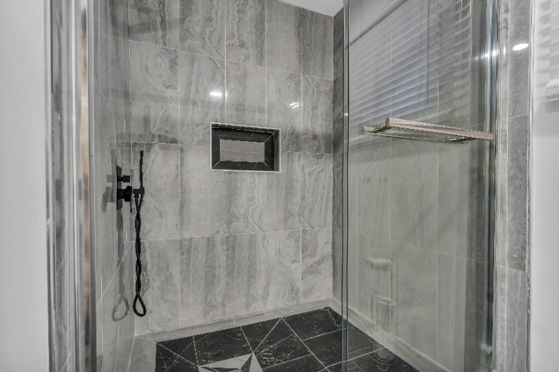 Building Photo - 2466 Highland St