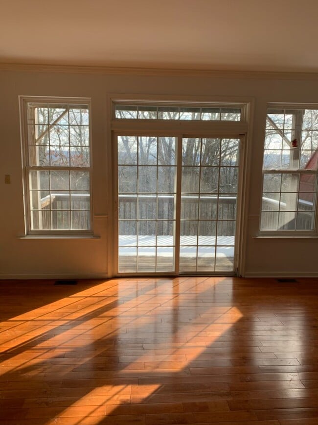 Building Photo - 808 Brushy Mountain Rd