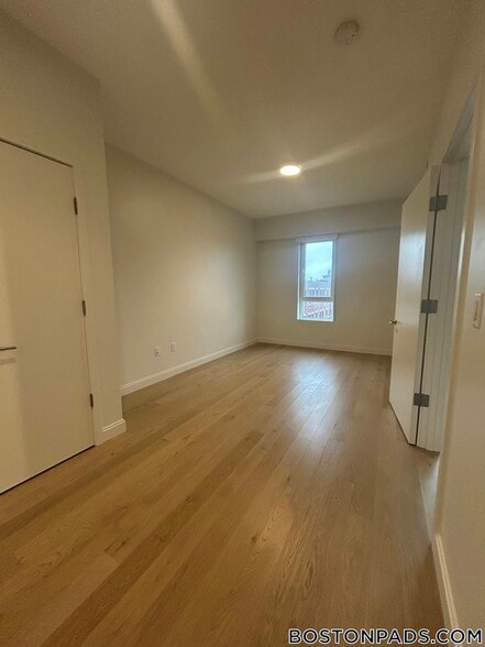 Building Photo - 55 Brighton Ave