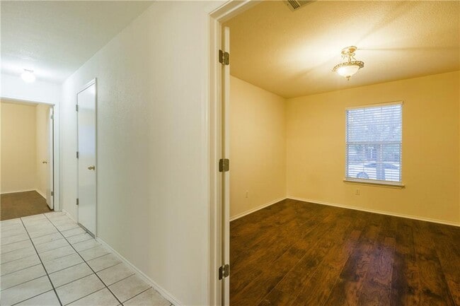 Building Photo - 17302 Dashwood Creek Dr