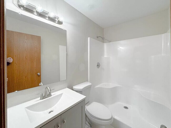 Building Photo - 4303 W Shamrock Ln