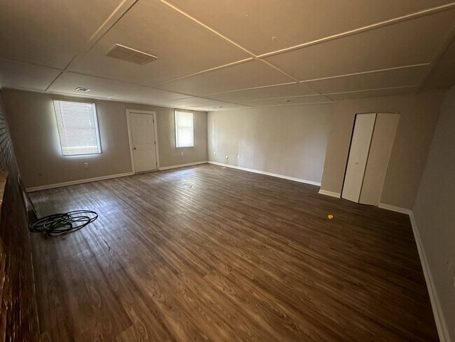 Building Photo - 5884 Ash St