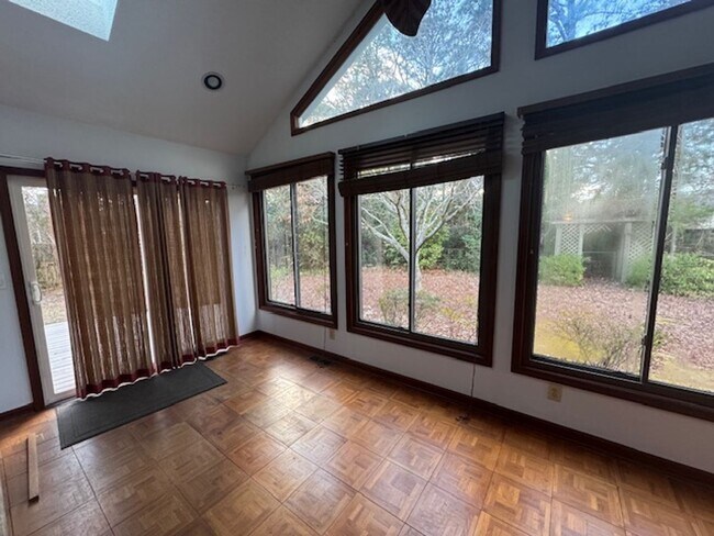 Building Photo - Long Leaf Acres