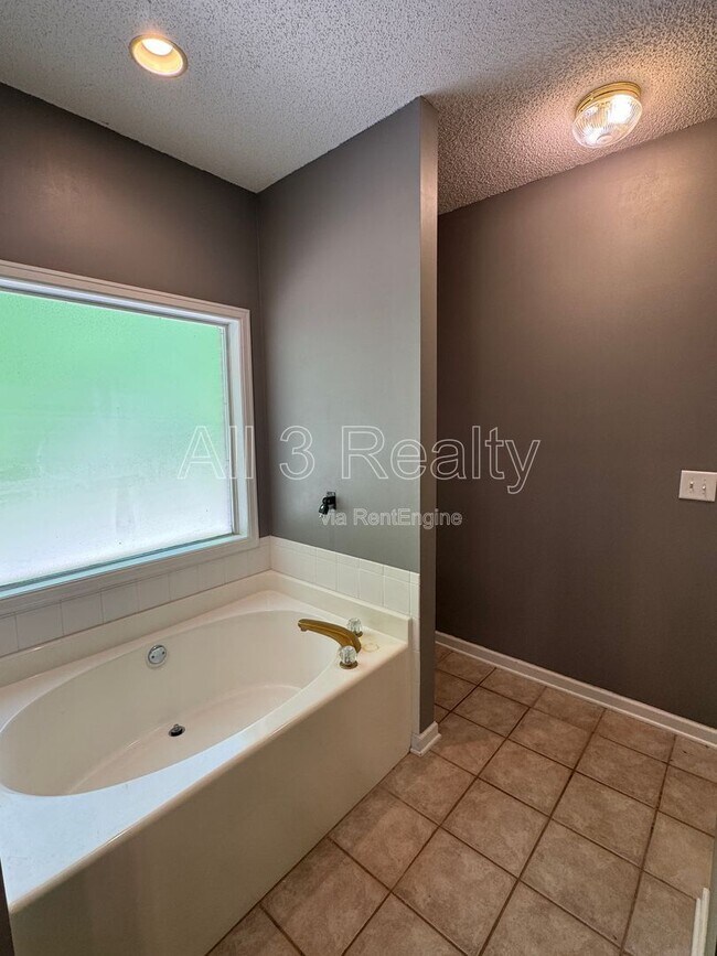 Building Photo - 6272 Deerwood Dr